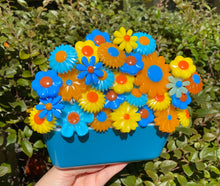 Load image into Gallery viewer, Pyrex 502 with Flowers
