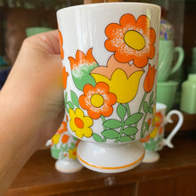 Load image into Gallery viewer, Four Pedestal Mugs Floral
