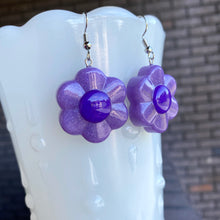 Load image into Gallery viewer, Light Purple DAISY Earrings
